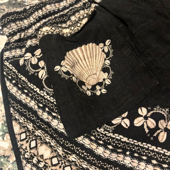 FARM Rio Shorts size P - Picture 6 of 6